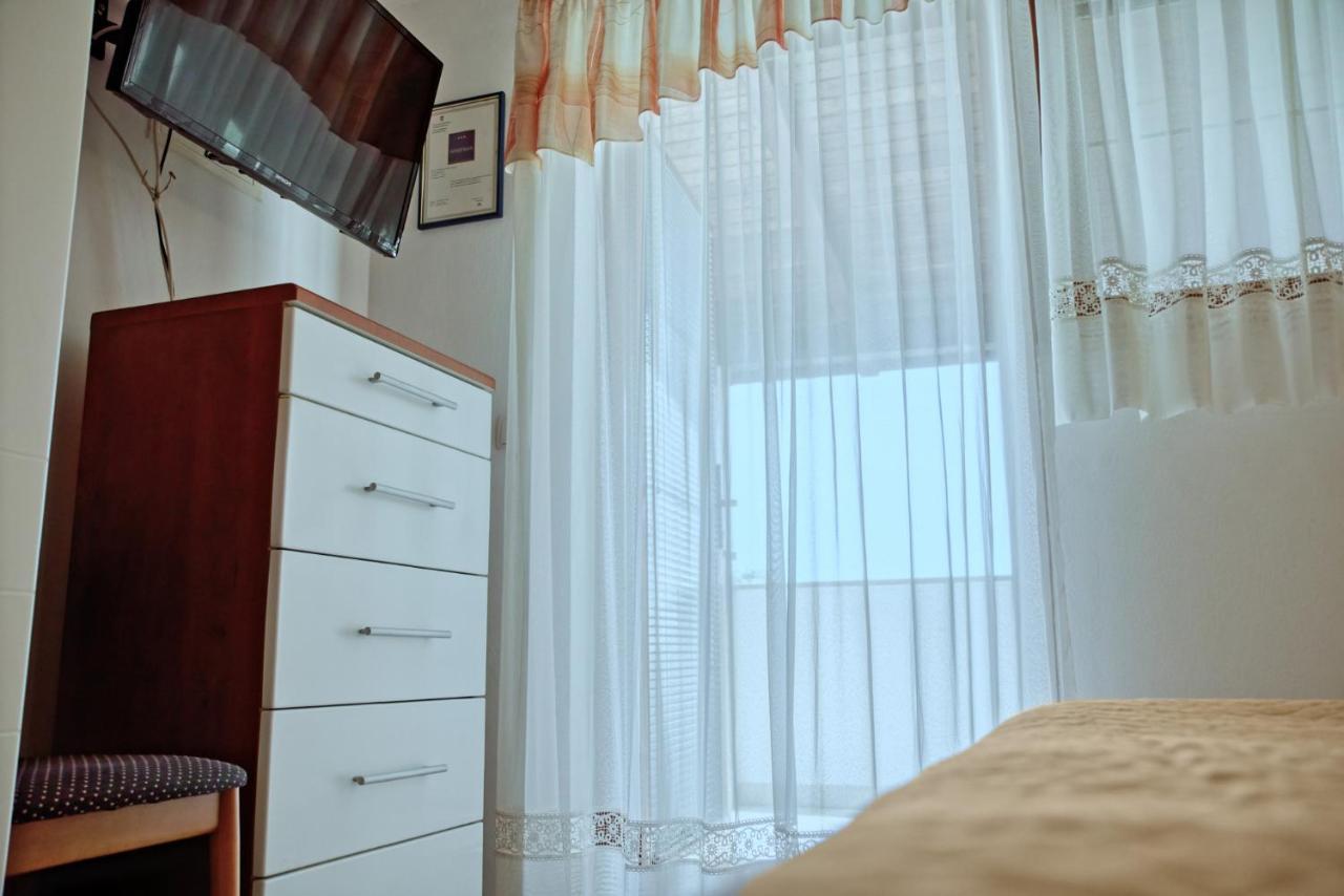 Apartmets Slavica 1644 Banjole Ngoại thất bức ảnh