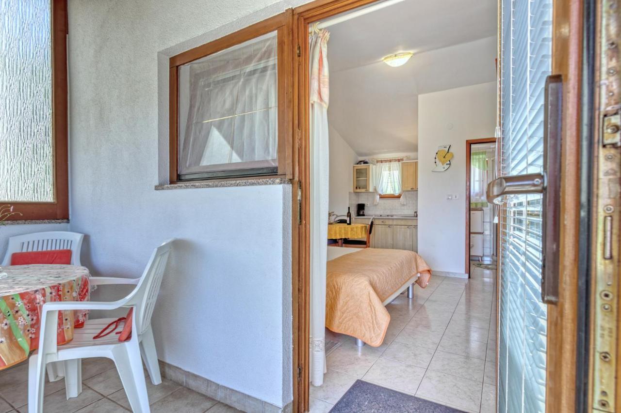 Apartmets Slavica 1644 Banjole Ngoại thất bức ảnh