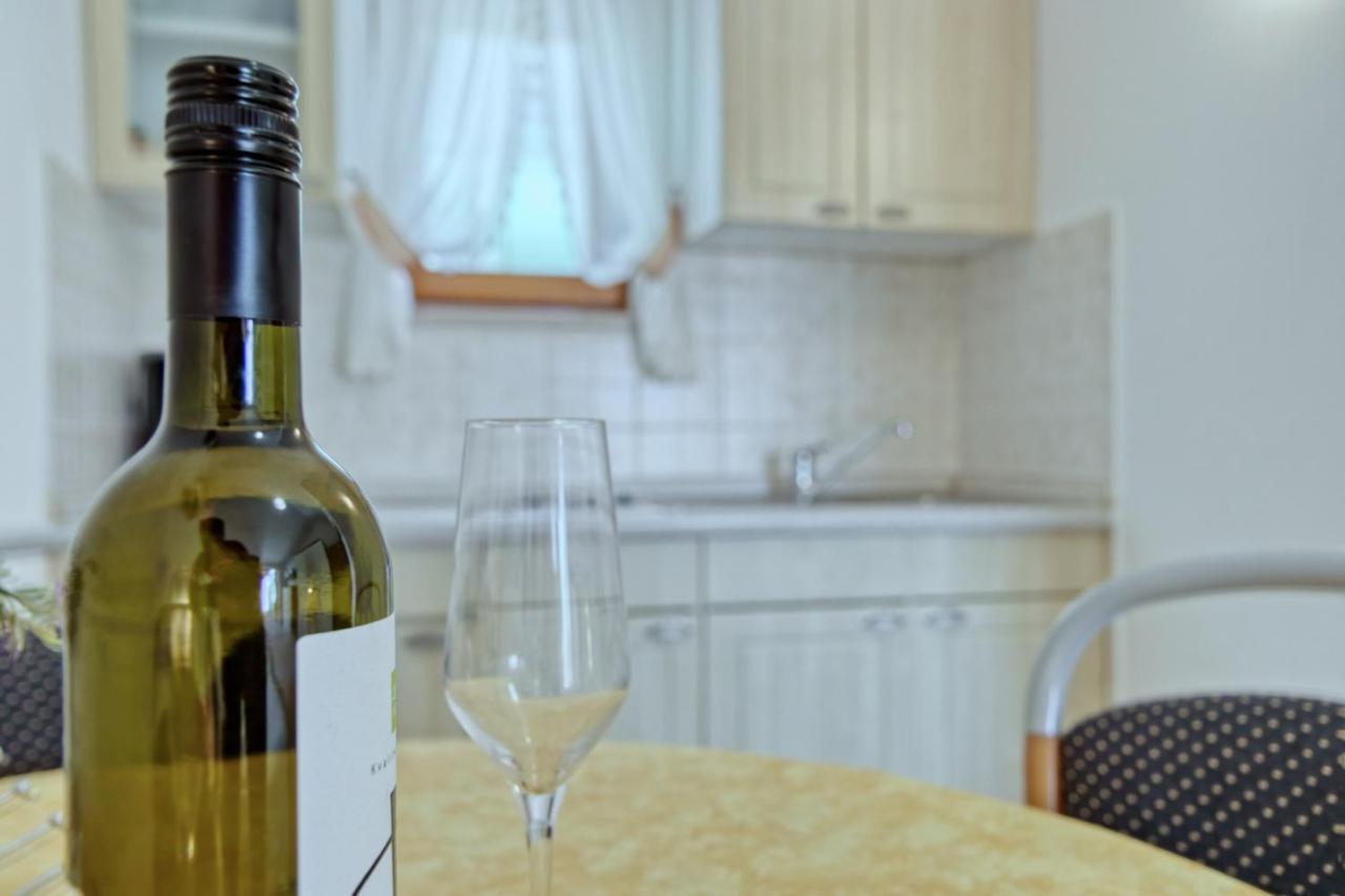 Apartmets Slavica 1644 Banjole Ngoại thất bức ảnh