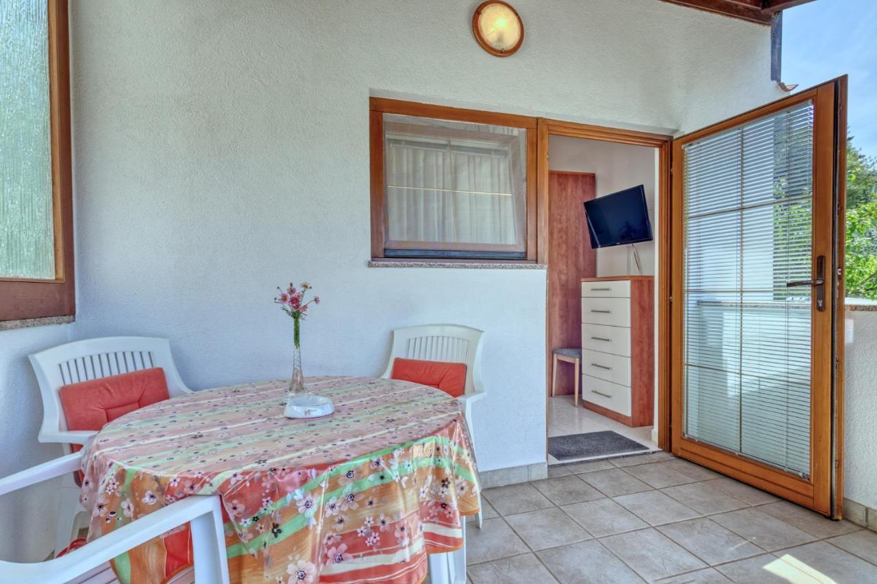 Apartmets Slavica 1644 Banjole Ngoại thất bức ảnh